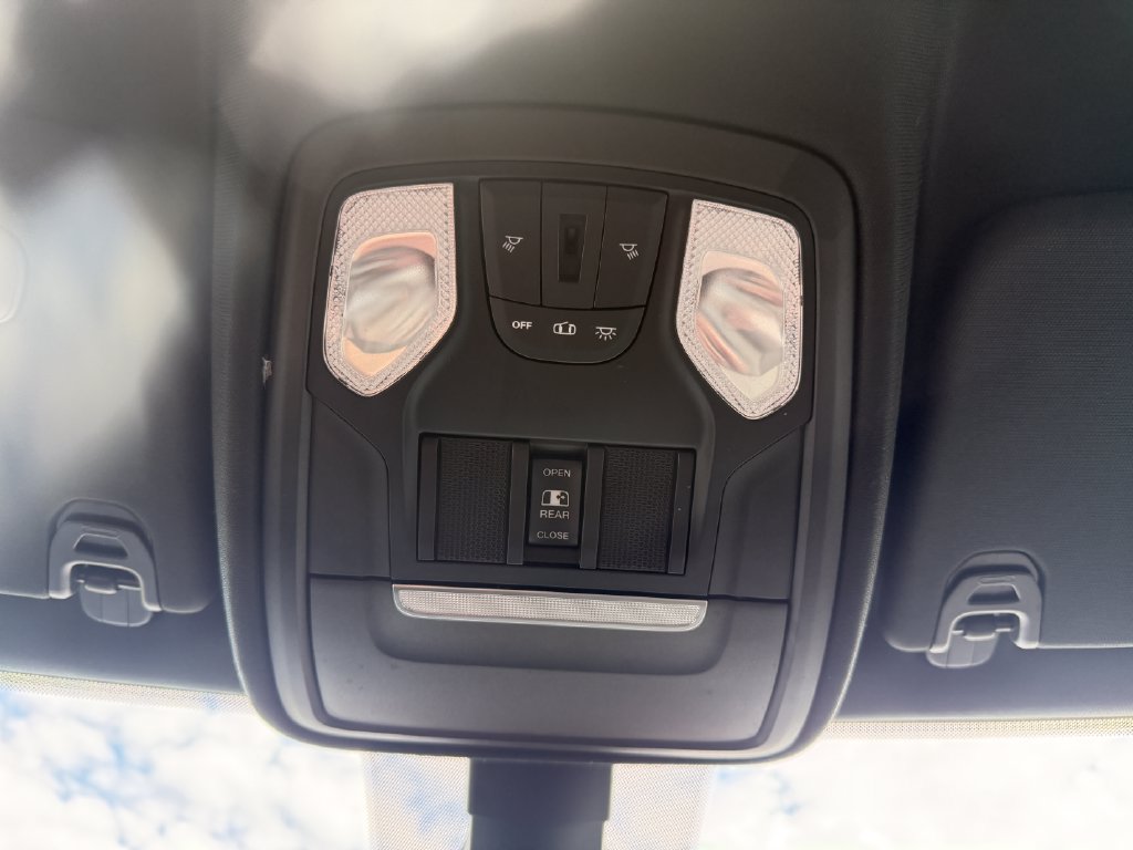 Used 2021 RAM 1500 Big Horn AWD/4WD image 35