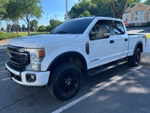 Used 2022 Ford F250 XLT w/ Black Appearance Package AWD/4WD image 1