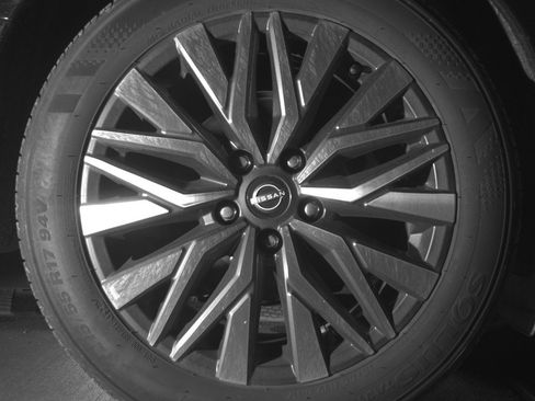 Used 2025 Nissan Altima 2.5 SV image 14