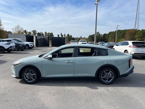 New 2025 Kia K4 LXS image 4