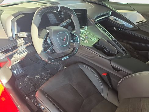 Used 2024 Chevrolet Corvette Z06 RWD image 13