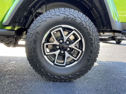 New 2025 Jeep Gladiator Rubicon image 37