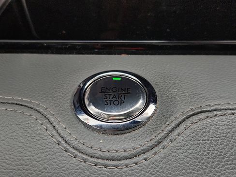 Used 2019 Lincoln Navigator Reserve image 23