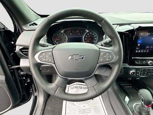 Used 2023 Chevrolet Traverse RS AWD/4WD image 14