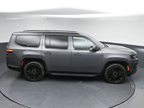 Used 2023 Jeep Wagoneer Series II AWD/4WD image 53