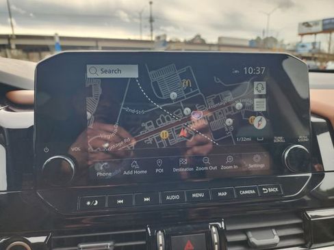 Used 2024 Nissan Pathfinder Platinum w/ Cargo Package image 23