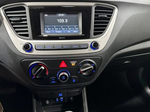 Used 2020 Hyundai Accent SE FWD image 15