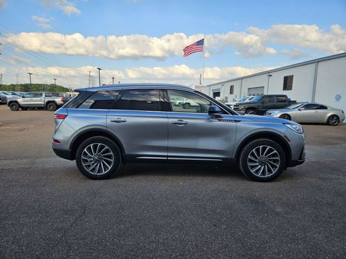 Used 2024 Lincoln Corsair Reserve w/ Towing Package AWD/4WD image 8