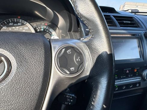 Used 2014 Toyota Camry SE FWD image 20