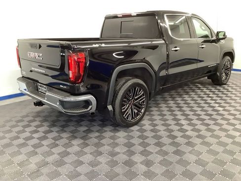 Used 2022 GMC Sierra 1500 SLT w/ SLT Premium Plus Package AWD/4WD image 23