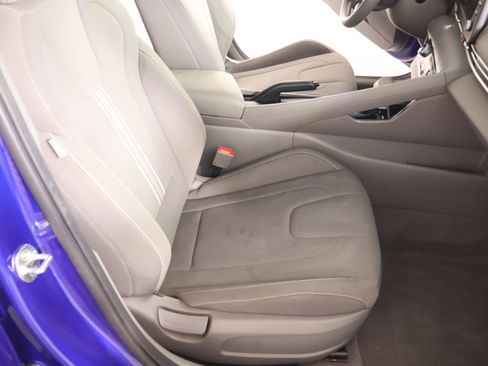 Used 2023 Hyundai Elantra SEL w/ Cargo Package FWD image 12