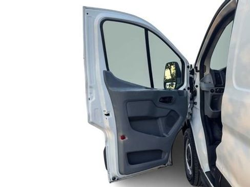 Used 2015 Ford Transit 250 130 Low Roof image 9