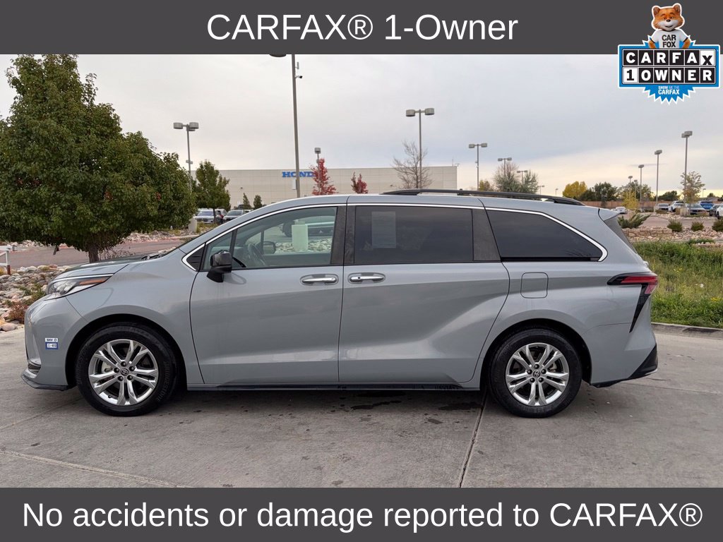 Used 2023 Toyota Sienna XSE w/ XSE Plus Package AWD/4WD image 2