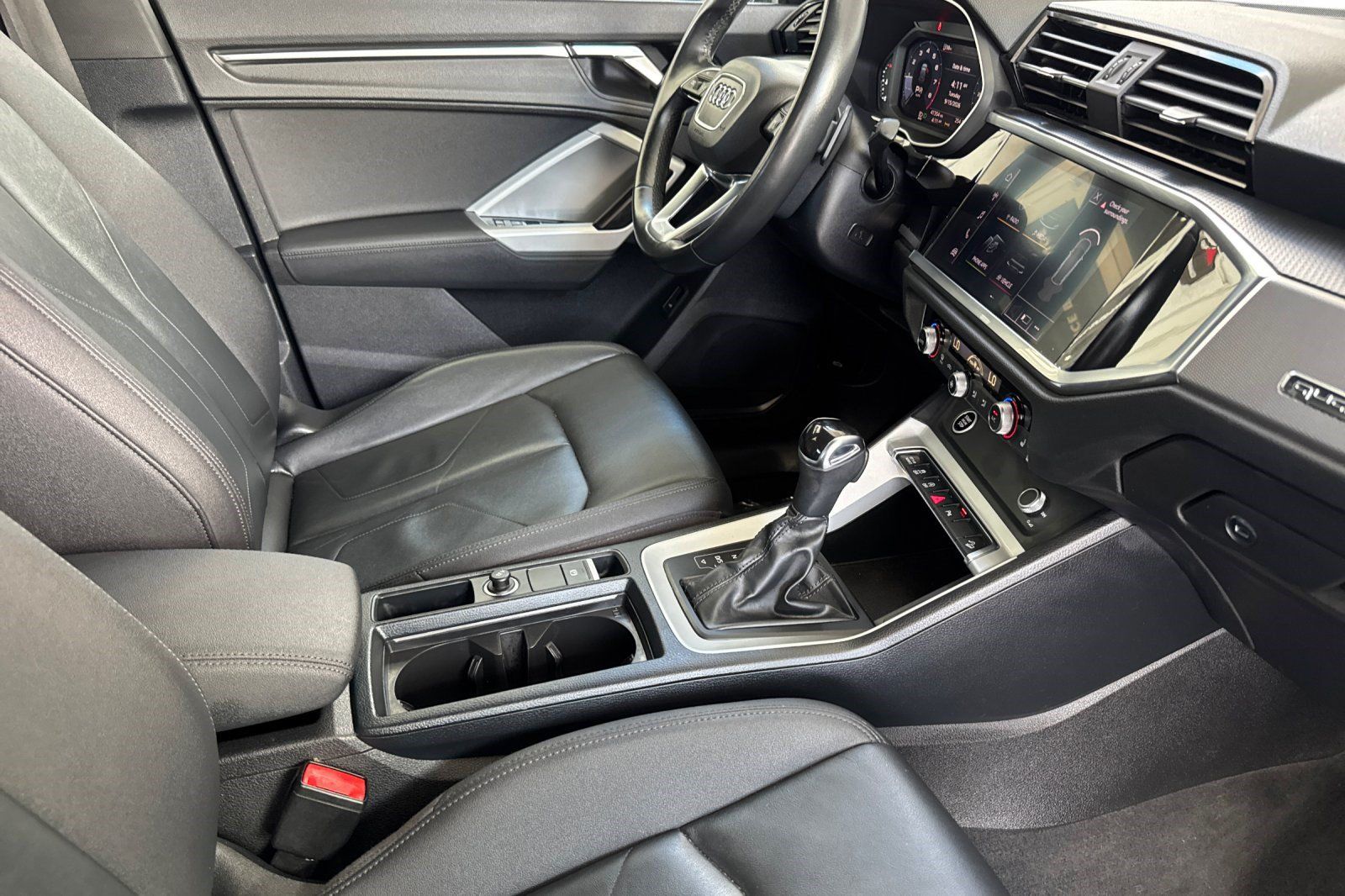 Used 2021 Audi Q3 2.0T Premium w/ Convenience Package AWD/4WD image 20