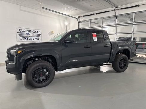 New 2025 Toyota Tacoma SR5 image 4