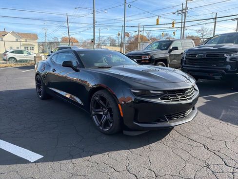 Used 2020 Chevrolet Camaro LT image 1