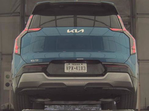 Used 2024 Kia EV9 Land AWD/4WD image 6