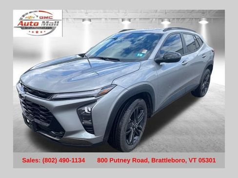 Used 2024 Chevrolet Trax ACTIV w/ Sunroof Package FWD image 1