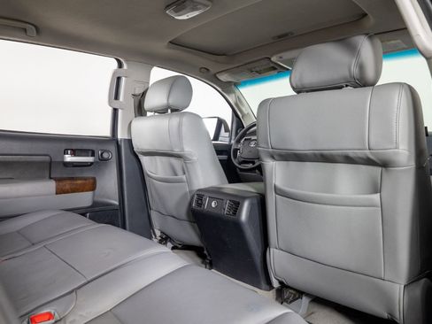 Used 2010 Toyota Tundra Limited AWD/4WD image 22
