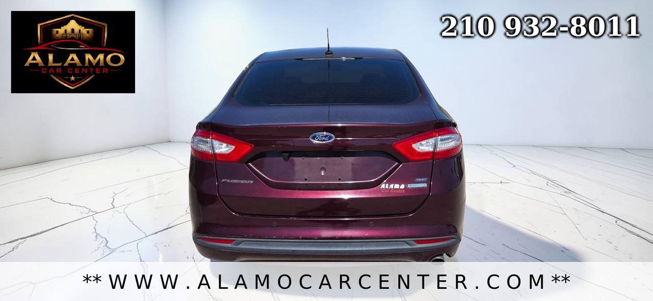 Used 2013 Ford Fusion SE FWD image 4