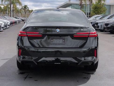 Used 2024 BMW 530i w/ M Sport Package RWD image 9