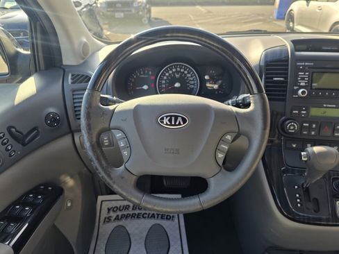 Used 2012 Kia Sedona EX w/ Luxury Pkg image 20