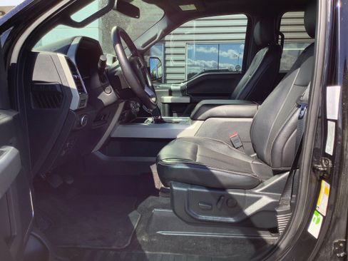 Used 2019 Ford F150 Lariat w/ Equipment Group 502A Luxury AWD/4WD image 8