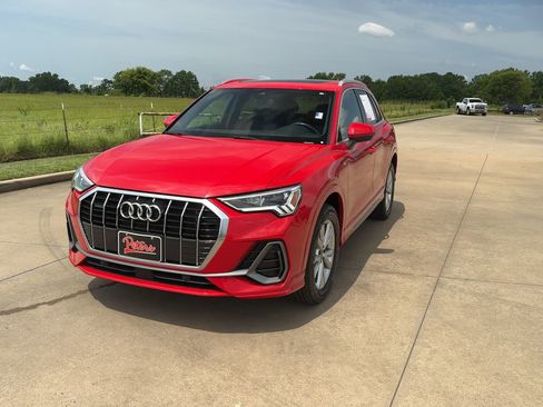 Used 2023 Audi Q3 2.0T Premium image 4