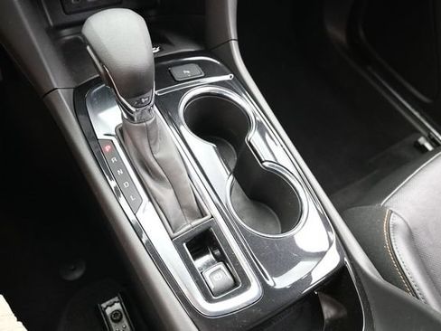 Used 2022 Chevrolet Equinox Premier FWD image 27