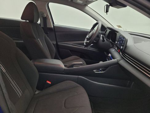 Used 2022 Hyundai Elantra SEL FWD image 21