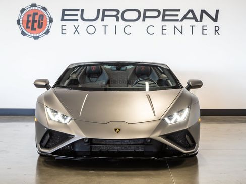 Used 2021 Lamborghini Huracan EVO RWD image 4