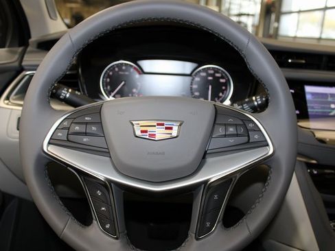 New 2025 Cadillac XT5 Premium Luxury image 21