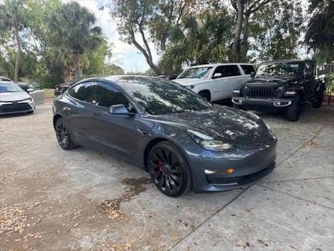 Used 2022 Tesla Model 3 Performance image 4