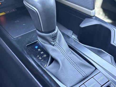 Used 2025 Toyota Camry SE FWD image 25