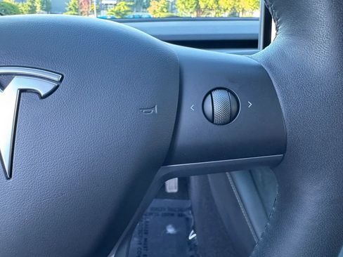 Used 2023 Tesla Model 3 Standard Range RWD image 33