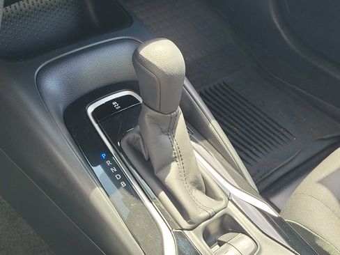 Used 2021 Toyota Corolla LE w/ LE Convenience Package image 27