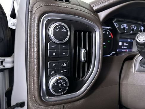 Used 2020 GMC Sierra 1500 SLT AWD/4WD image 18