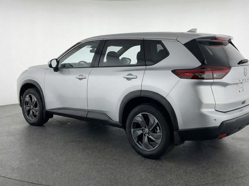 Used 2025 Nissan Rogue SV FWD image 6
