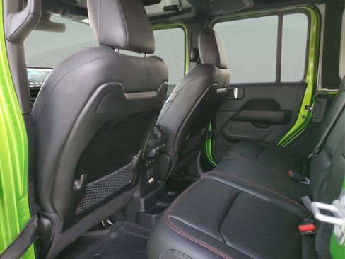 Certified 2025 Jeep Wrangler Unlimited Rubicon image 8