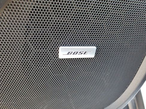 Used 2023 Chevrolet Traverse RS image 16