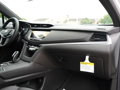 New 2026 Cadillac XT5 Luxury w/ LPO, Floor Liner Package image 25