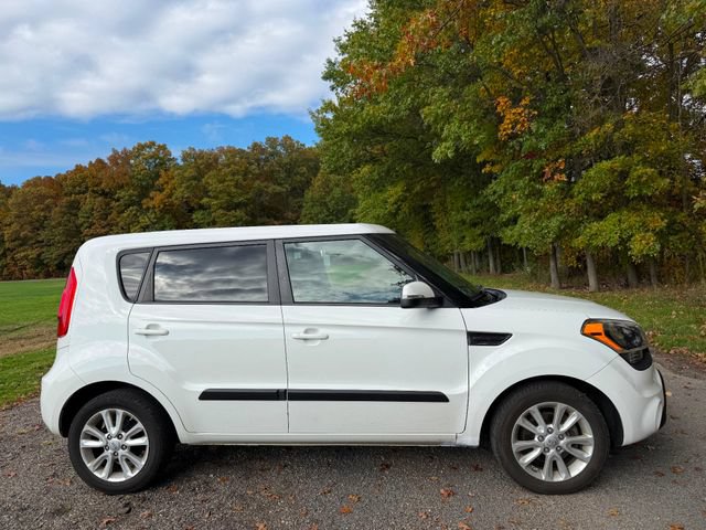 Used 2012 Kia Soul + w/ Audio Pkg FWD image 5