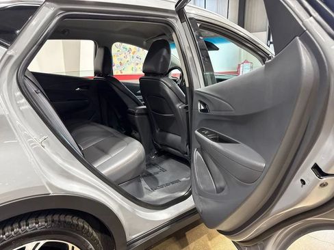 Used 2020 Chevrolet Bolt Premier w/ Infotainment Package FWD image 88
