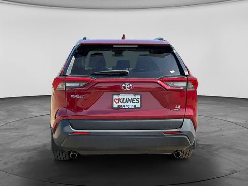 Used 2019 Toyota RAV4 LE w/ All Weather Liner Package AWD/4WD image 9