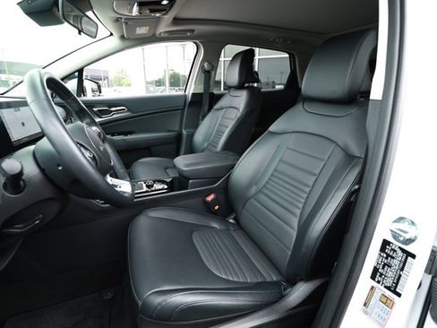Used 2025 Kia Sportage SX FWD image 28