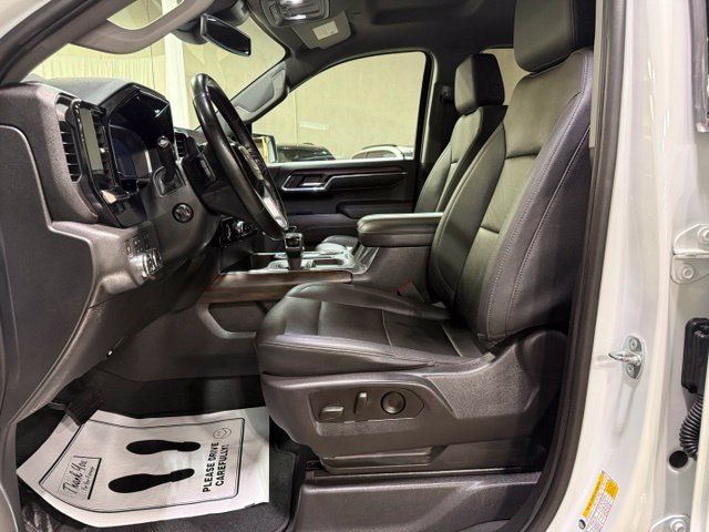 Used 2023 GMC Sierra 1500 SLT w/ SLT Convenience Package AWD/4WD image 5