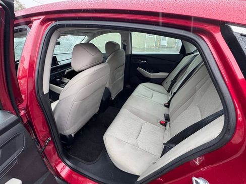 Used 2023 Honda Accord EX image 9