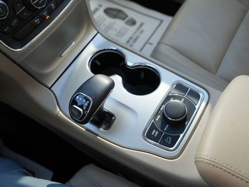 Used 2014 Jeep Grand Cherokee Limited image 26