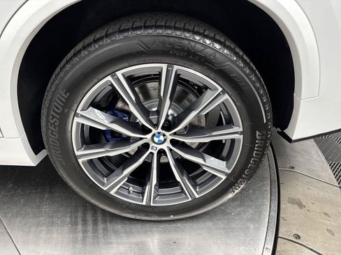New 2026 BMW X5 xDrive40i w/ M Sport Package AWD/4WD image 27