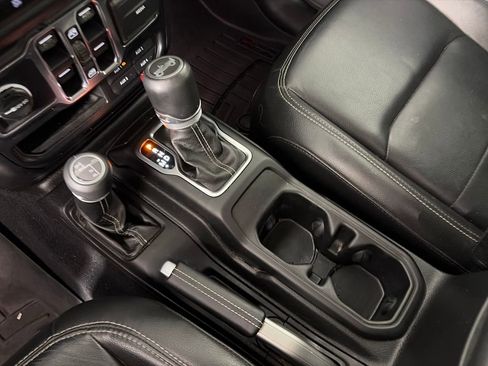 Used 2018 Jeep Wrangler Unlimited Sahara w/ Cold Weather Group image 23